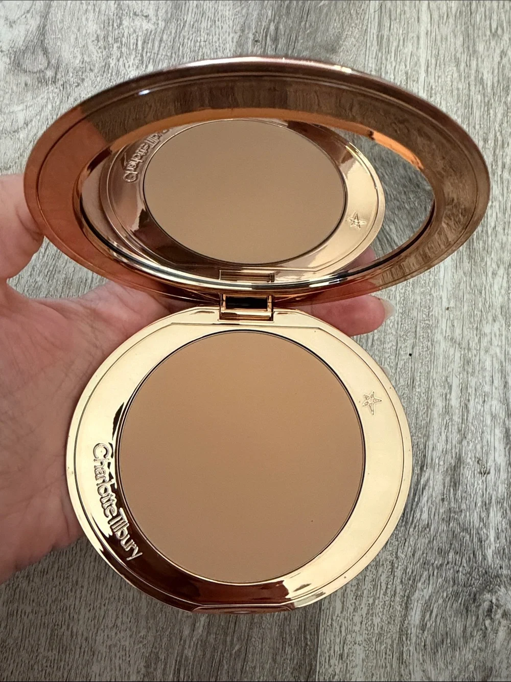 Charlotte Tilbury Bronzer Compact - shade 1 $59 retail